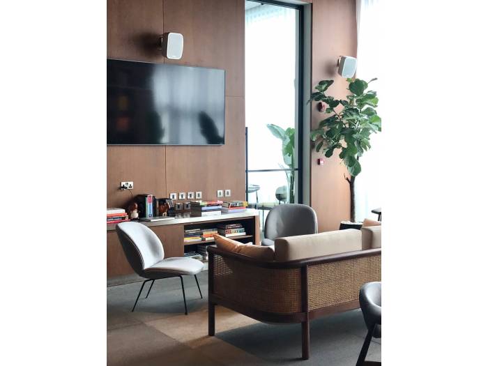 WORK Pro NEO 4 Caja acústica pasiva 30 W @ 8 Ohm, 16/8/4/2 W @ L100V.