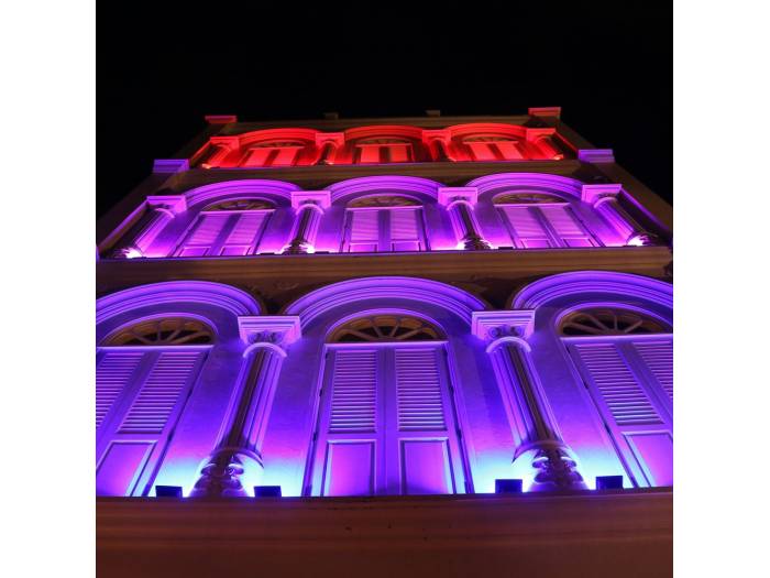 Cameo FLOOD 600 IP65 - Proyector de exterior con 9 LED RGBWA+UV 6 en 1 de 12 W