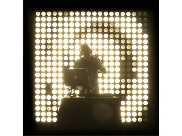 Cameo MATRIX PANEL 3 WW - Panel de matriz 5×5 blanco de 3 W con control individual de píxeles - 7