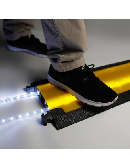 Defender 3 LUX - Pasacables de 3 Canales LUX