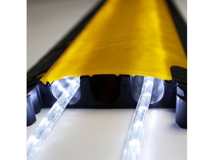 Defender 3 LUX - Pasacables de 3 Canales LUX